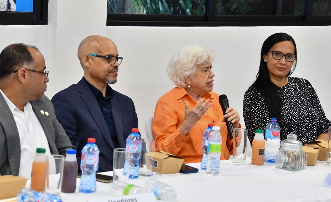 Gobierno inicia licitación para construcción de carretera en Navarrete